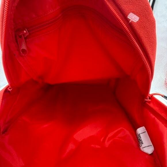 Brevitē The Backpack Red Minimalist Everyday Travel Laptop Bag - Picture 14 of 16